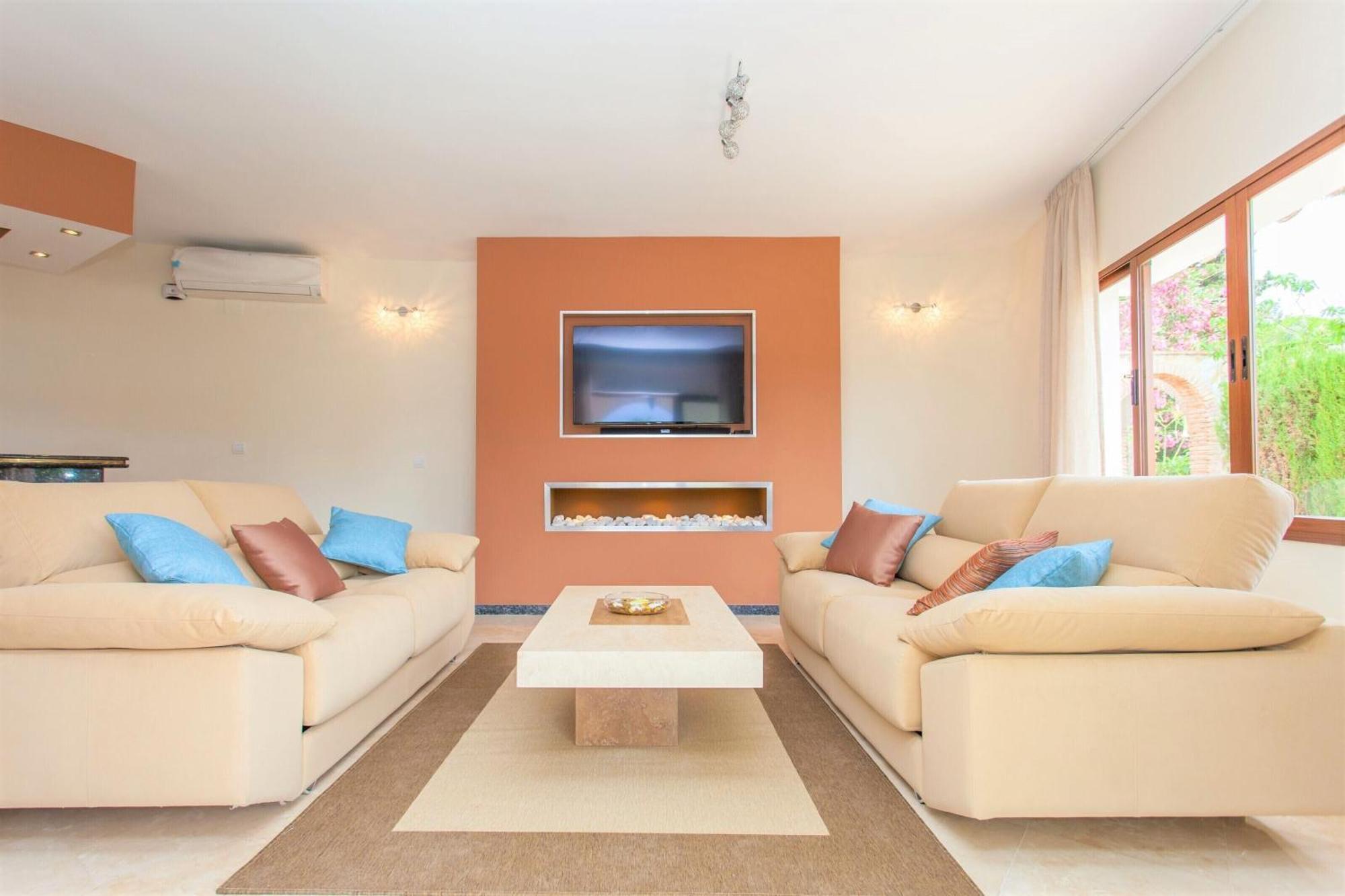 Summer Offers! Fabulous Luxury Villa Near The Beach Sleeps 8 Benalmadena Bagian luar foto
