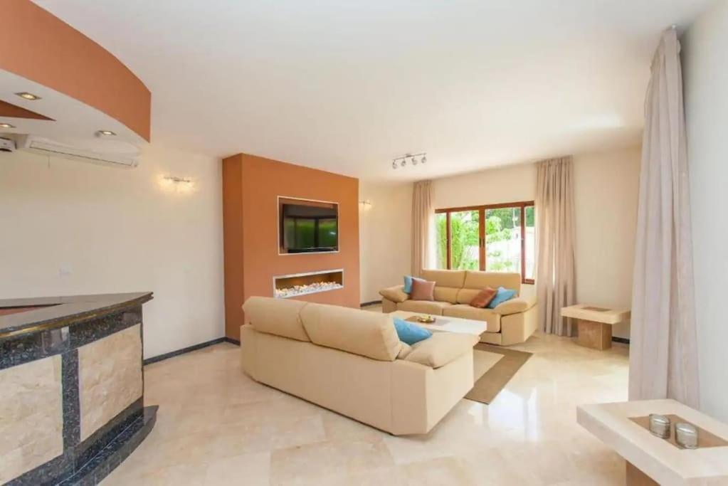 Summer Offers! Fabulous Luxury Villa Near The Beach Sleeps 8 Benalmadena Bagian luar foto