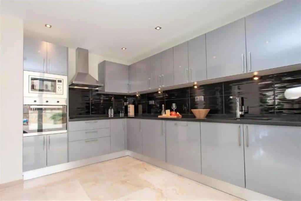 Summer Offers! Fabulous Luxury Villa Near The Beach Sleeps 8 Benalmadena Bagian luar foto
