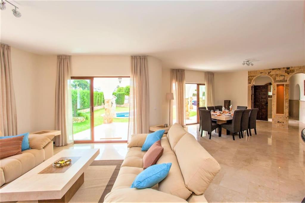 Summer Offers! Fabulous Luxury Villa Near The Beach Sleeps 8 Benalmadena Bagian luar foto