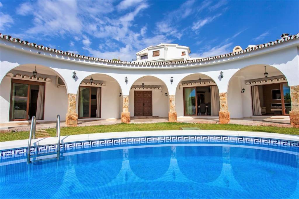 Summer Offers! Fabulous Luxury Villa Near The Beach Sleeps 8 Benalmadena Bagian luar foto